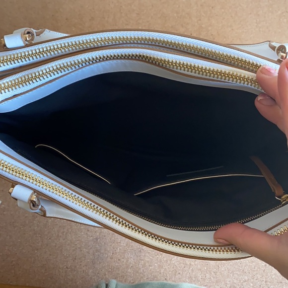 Rare white Coach top handle handbag - Picture 8 of 17